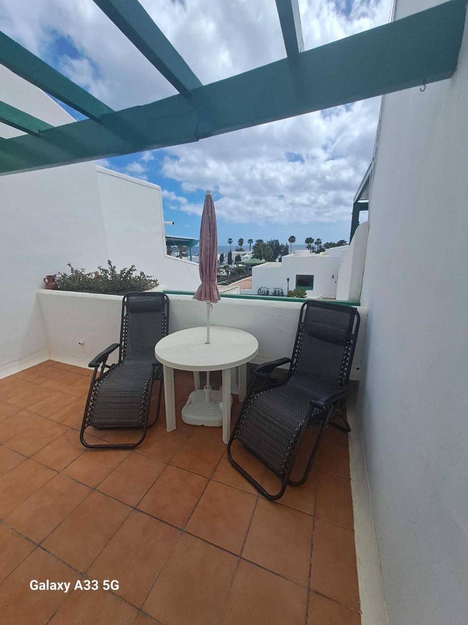 Bonito apartamento reformado, al lado del mar Costa Teguise Exterior foto